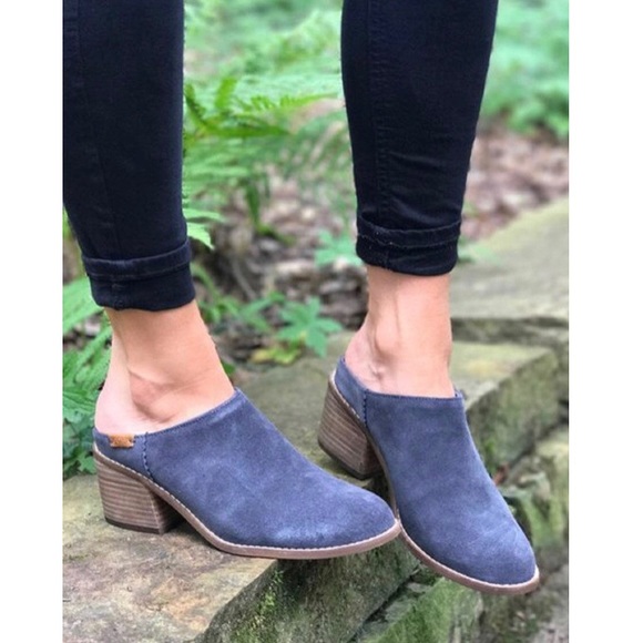toms leila mule